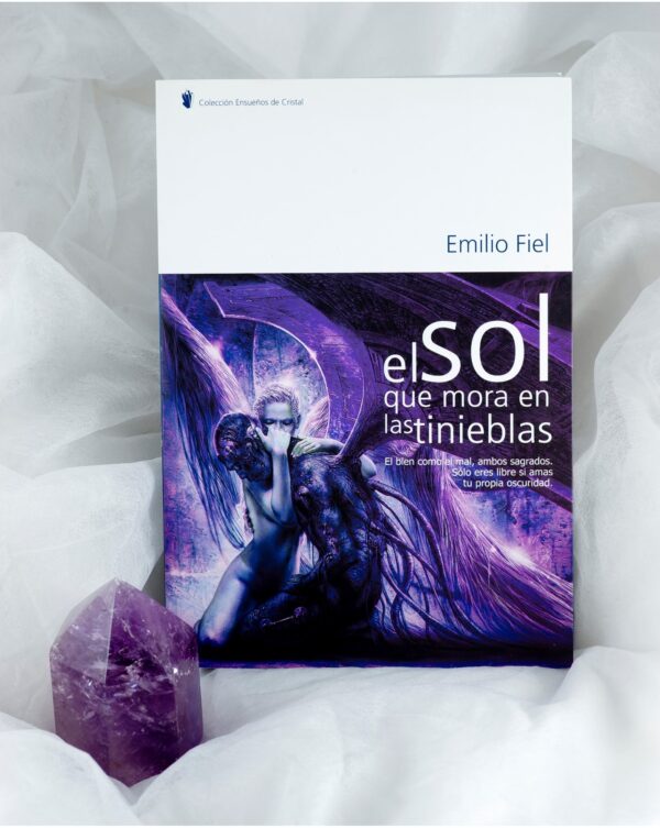 El Sol que mora en las tinieblas :: FÍSICO